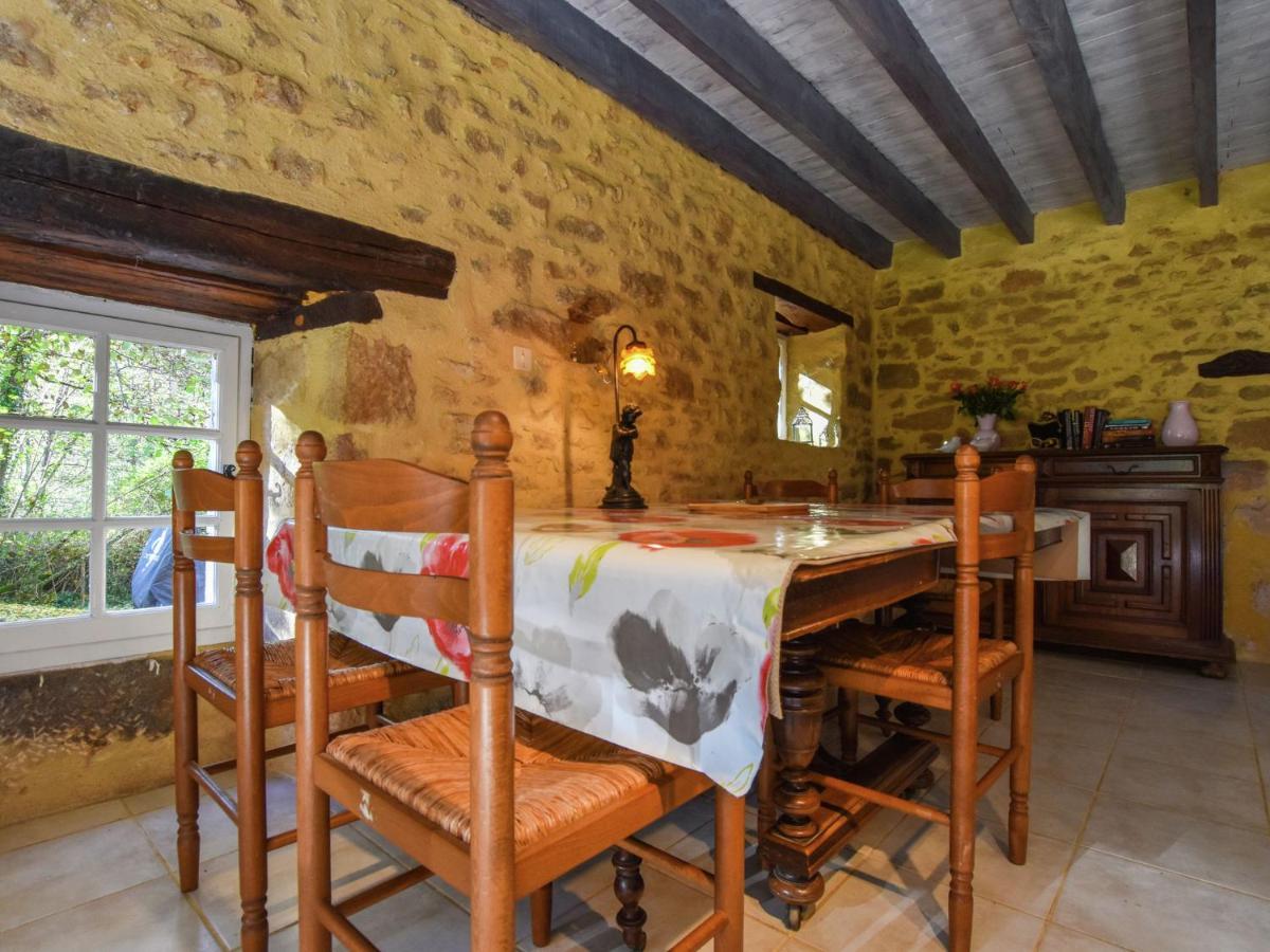 Cosy Holiday Home In Lantheuil With Garden Villefranche-du-Périgord Kültér fotó