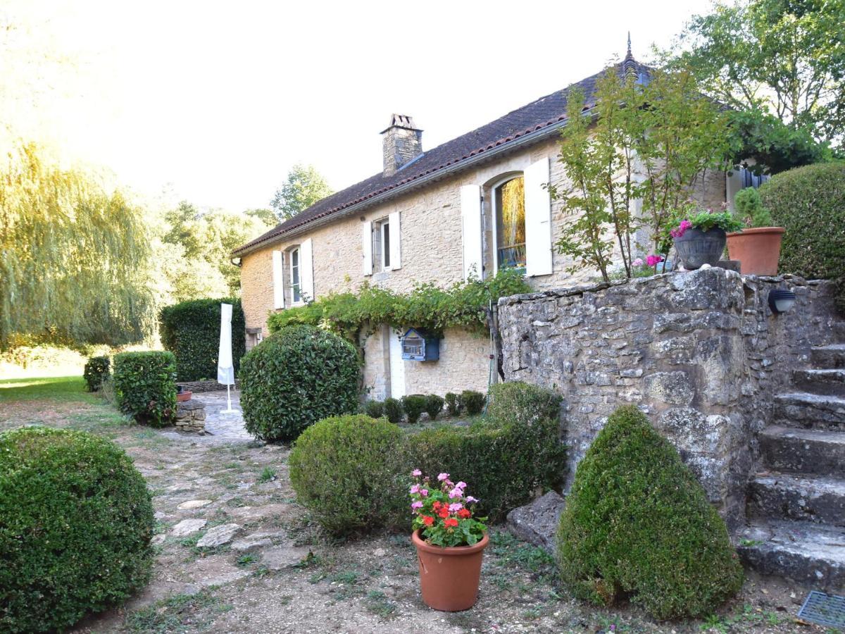 Cosy Holiday Home In Lantheuil With Garden Villefranche-du-Périgord Kültér fotó
