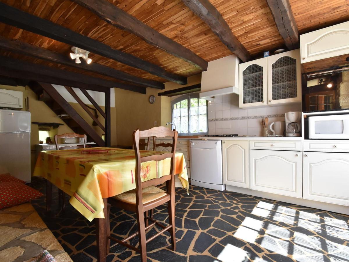 Cosy Holiday Home In Lantheuil With Garden Villefranche-du-Périgord Kültér fotó