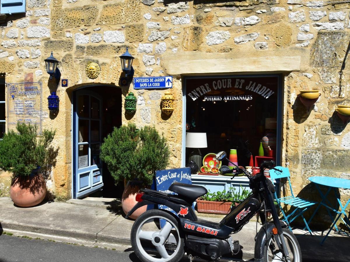 Cosy Holiday Home In Lantheuil With Garden Villefranche-du-Périgord Kültér fotó