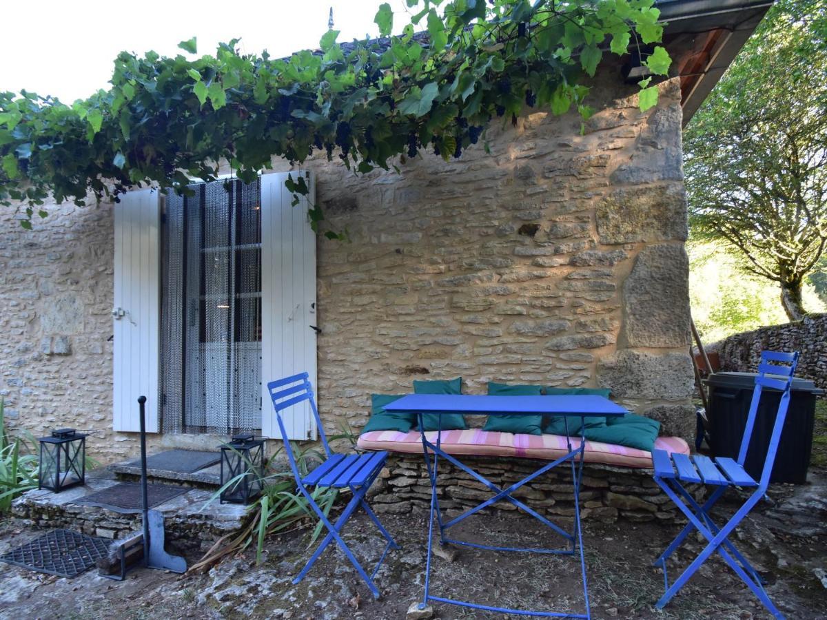 Cosy Holiday Home In Lantheuil With Garden Villefranche-du-Périgord Kültér fotó