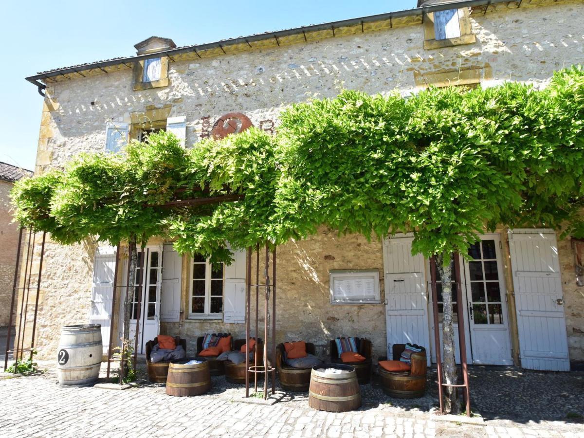 Cosy Holiday Home In Lantheuil With Garden Villefranche-du-Périgord Kültér fotó