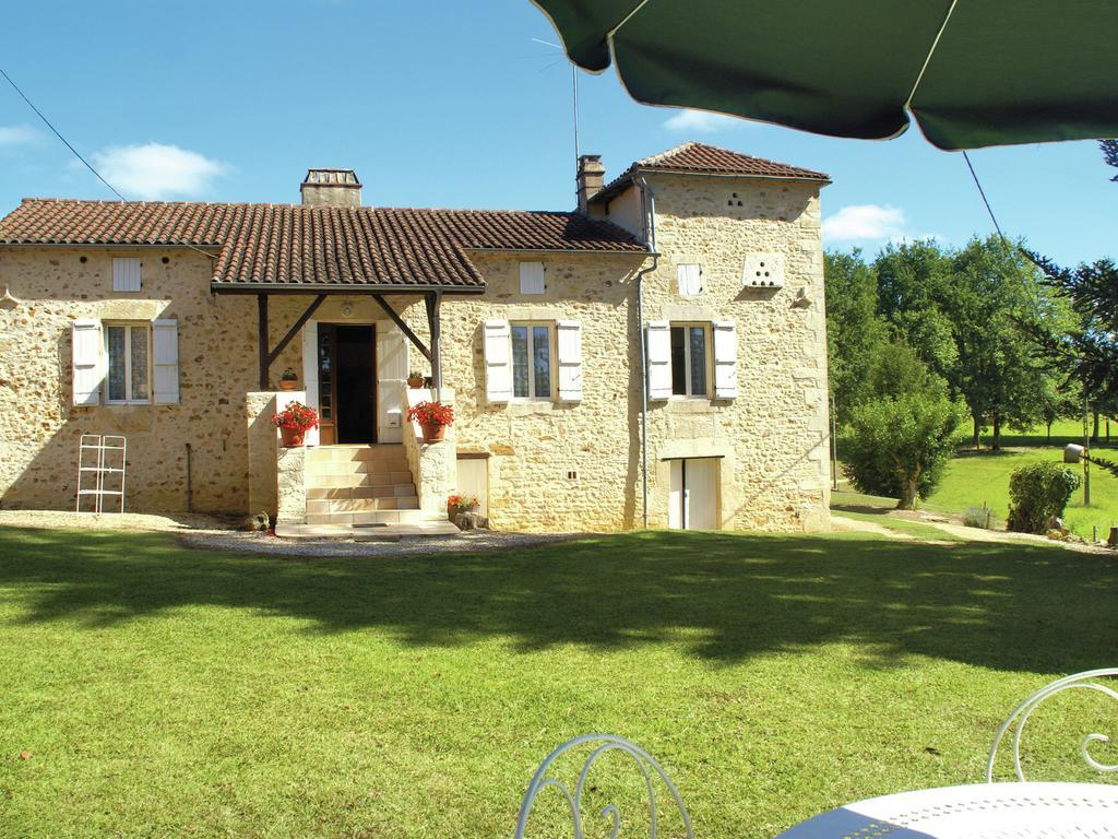 Cosy Holiday Home In Lantheuil With Garden Villefranche-du-Périgord Kültér fotó