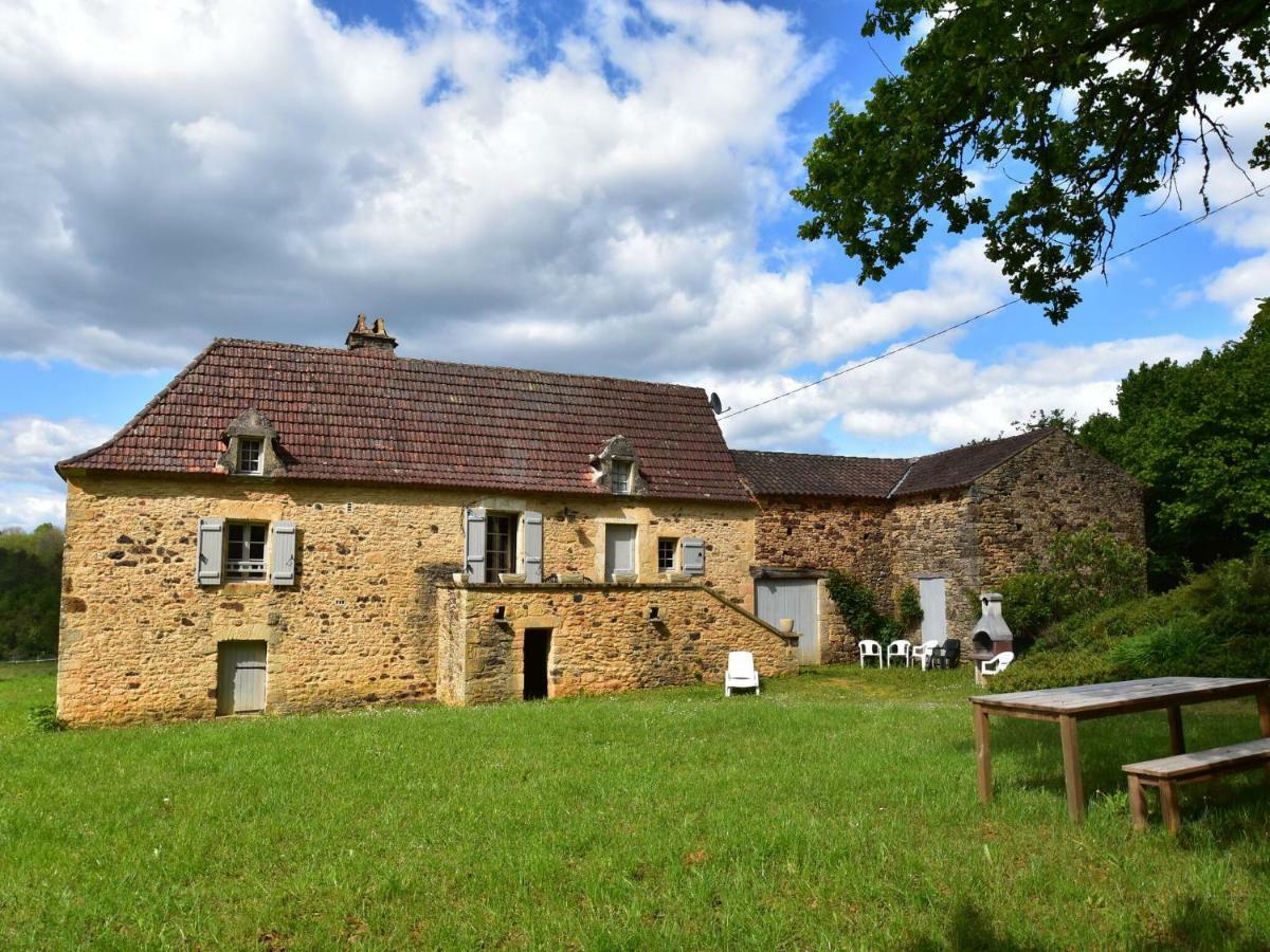 Cosy Holiday Home In Lantheuil With Garden Villefranche-du-Périgord Kültér fotó