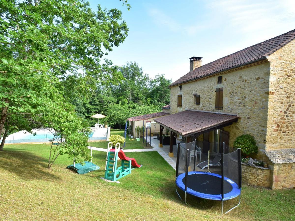 Cosy Holiday Home In Lantheuil With Garden Villefranche-du-Périgord Kültér fotó